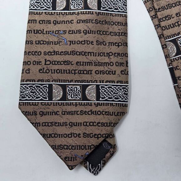 BOOK OF KELLS PURE SILK TIE BLACK BRONZE CELTIC MANUSCRIPT LUXURY 3.5" X 59" NEW - Picture 3 of 5